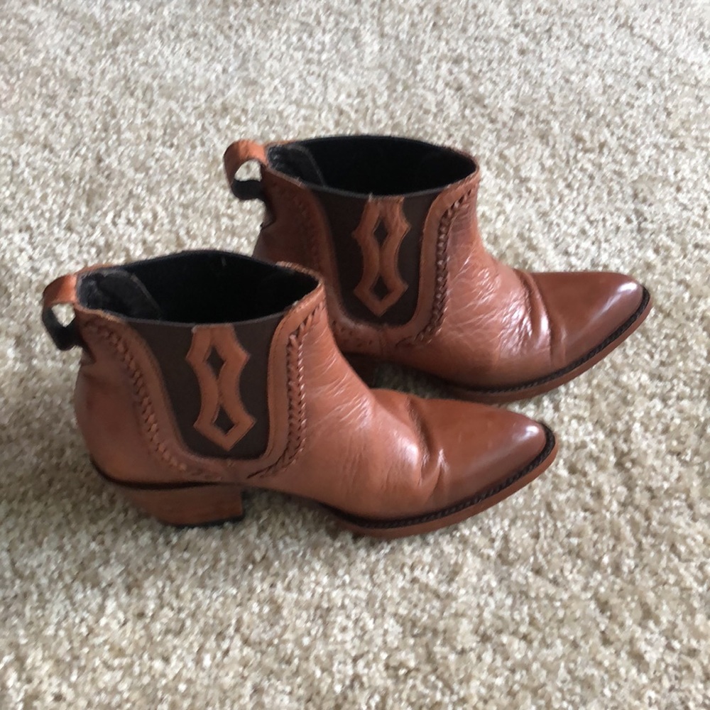 Allen’s Booties - Picture 6 of 7